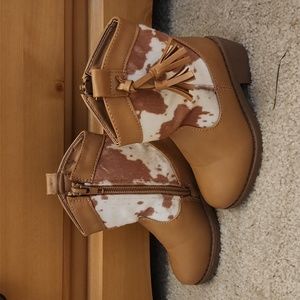 Toddler girl's cow print cowgirl boots